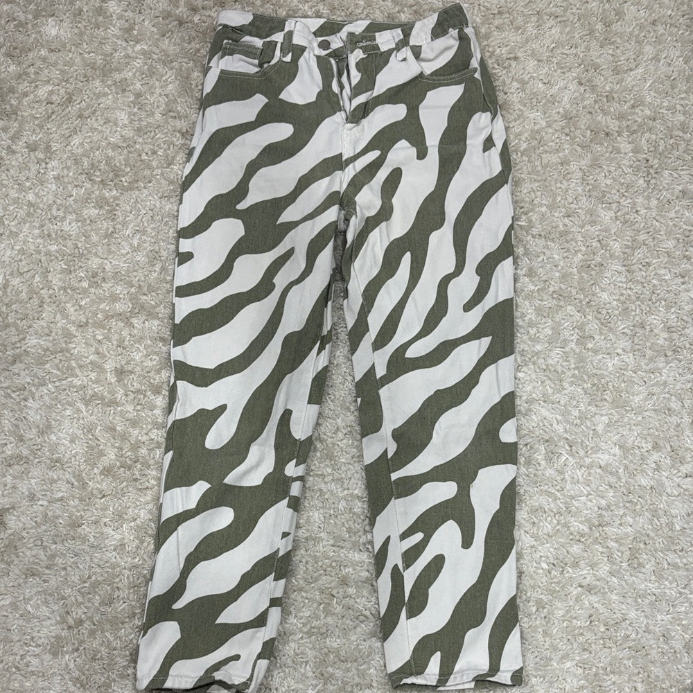 SHEIN Green and White Patterned Pants